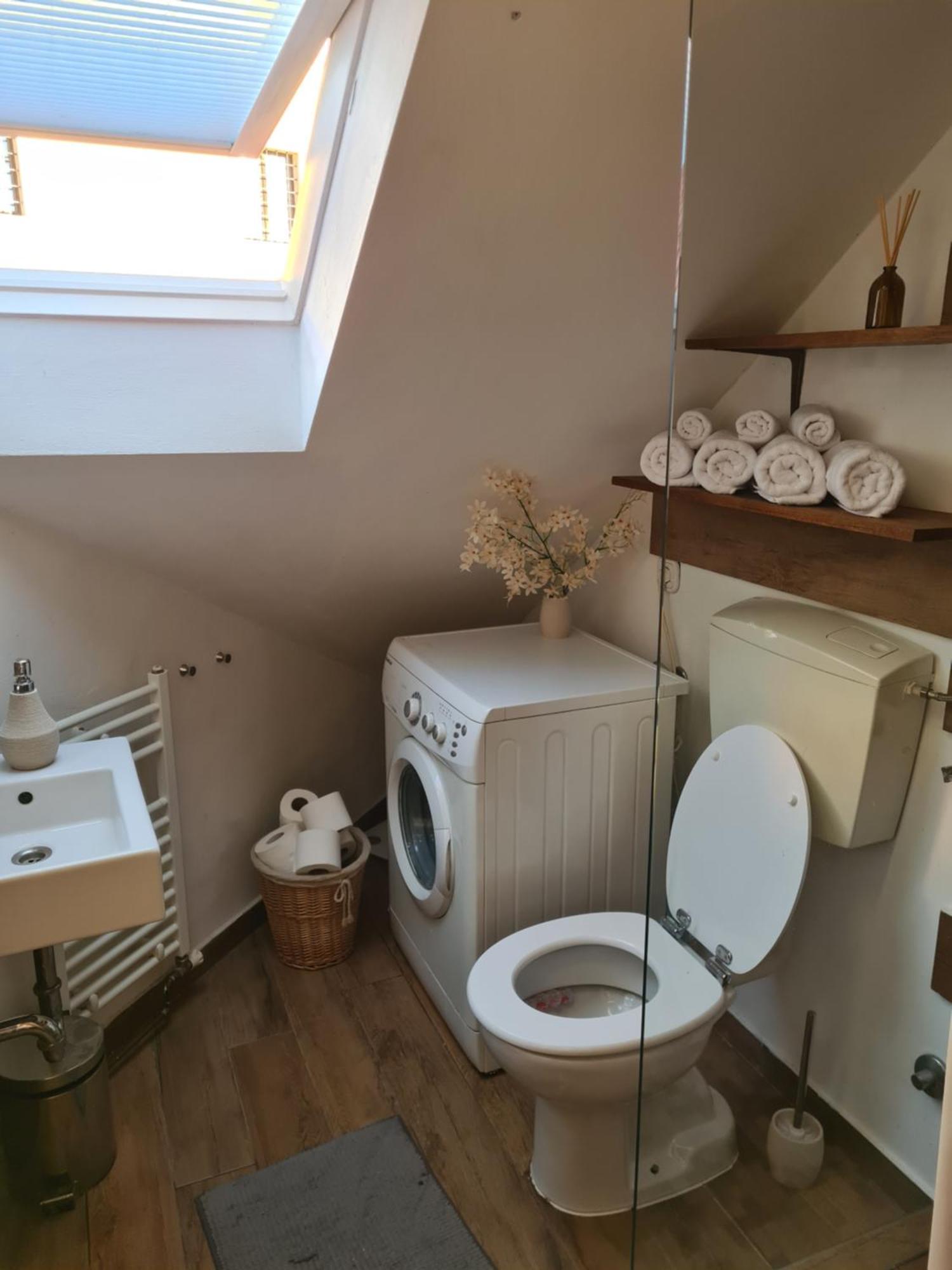 Old Town Cabin Apartment ซาเกร็บ ภายนอก รูปภาพ