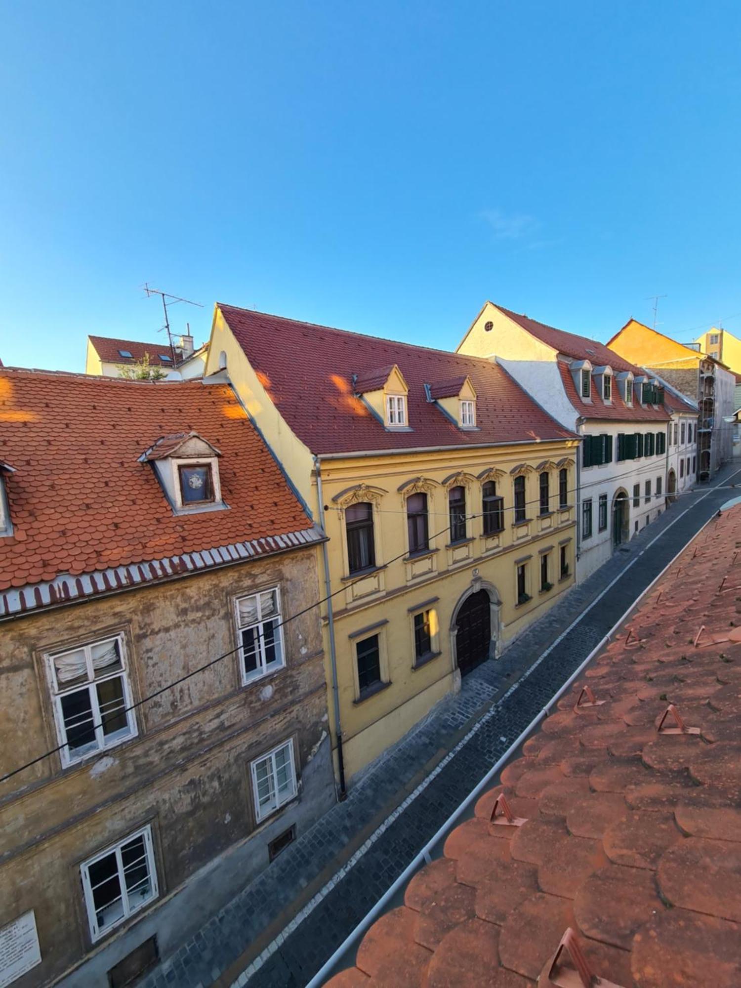 Old Town Cabin Apartment ซาเกร็บ ภายนอก รูปภาพ